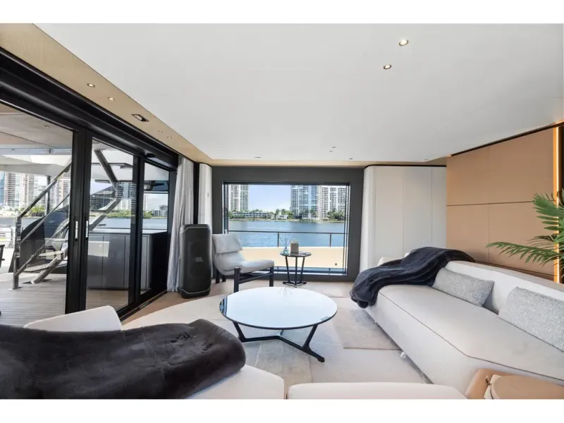 Slide: The Image of Azimut GRANDE 36M 2026 - 93