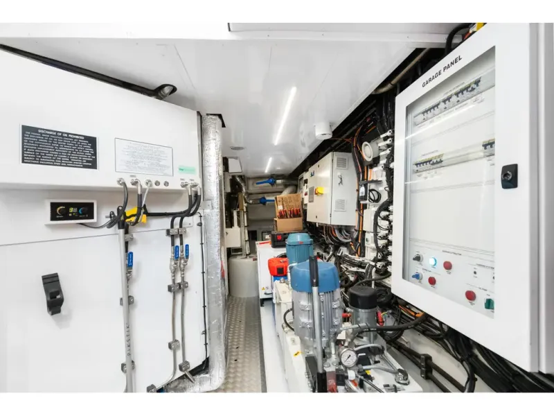 Slide: The Image of Azimut GRANDE 36M 2026 - 153