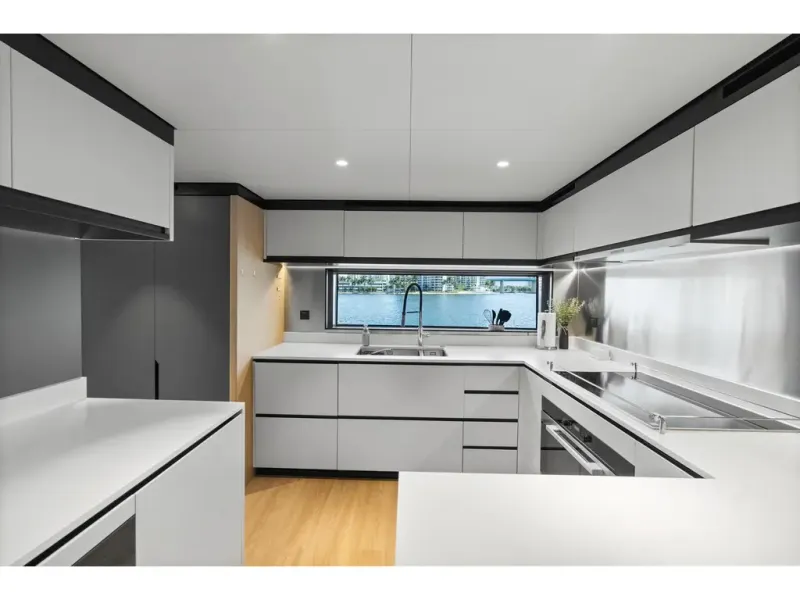 Slide: The Image of Azimut GRANDE 36M 2026 - 81