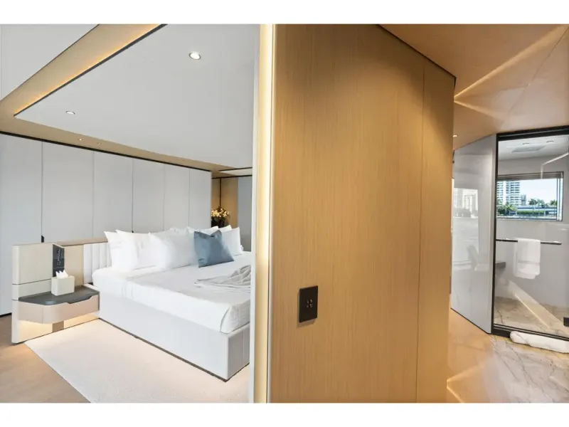 Slide: The Image of Azimut GRANDE 36M 2026 - 100