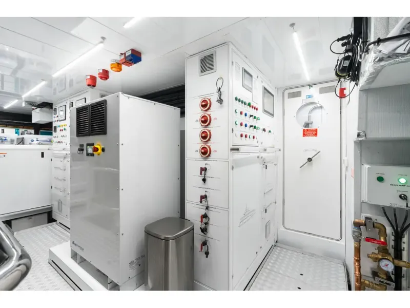 Slide: The Image of Azimut GRANDE 36M 2026 - 152