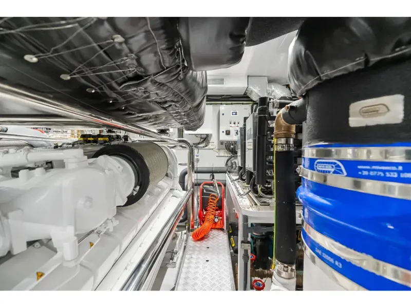 Slide: The Image of Azimut GRANDE 36M 2026 - 149
