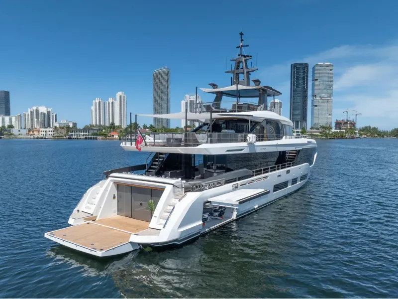 Slide: The Image of Azimut GRANDE 36M 2026 - 14