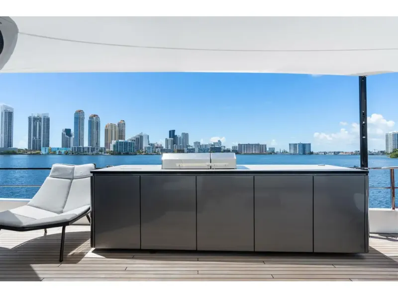 Slide: The Image of Azimut GRANDE 36M 2026 - 52