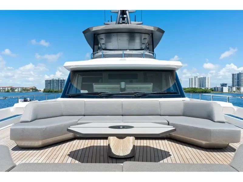Slide: The Image of Azimut GRANDE 36M 2026 - 40