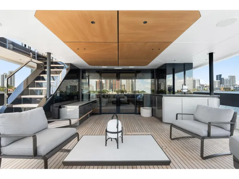 Slide: The Image of Azimut GRANDE 36M 2026 - 28