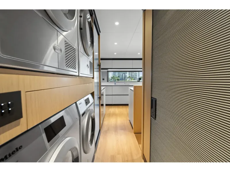 Slide: The Image of Azimut GRANDE 36M 2026 - 76