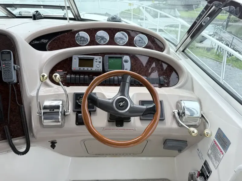 Slide: The Image of Sea Ray 380 SUNDANCER 2003 - 14