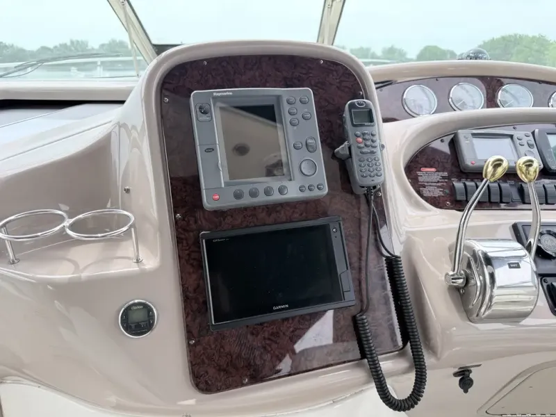 Slide: The Image of Sea Ray 380 SUNDANCER 2003 - 15
