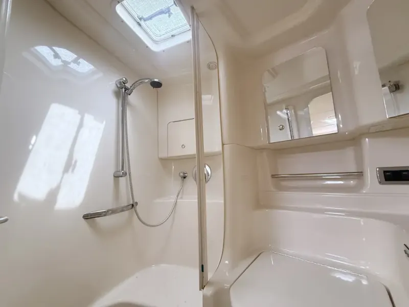 Slide: The Image of Sea Ray 380 SUNDANCER 2003 - 23