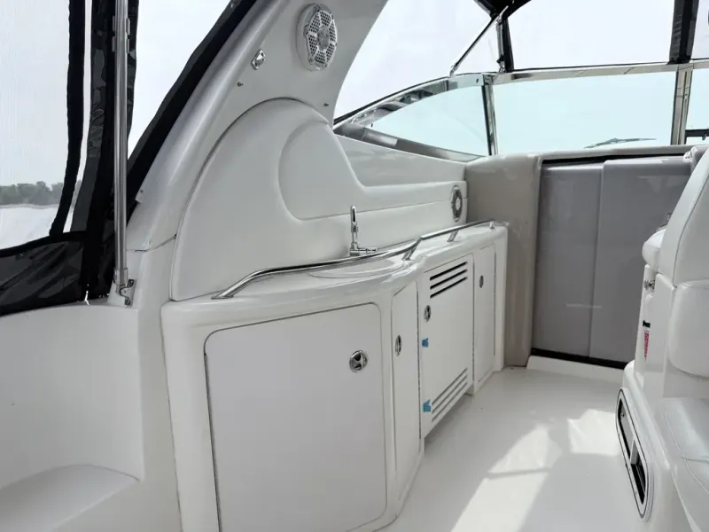 Slide: The Image of Sea Ray 380 SUNDANCER 2003 - 8