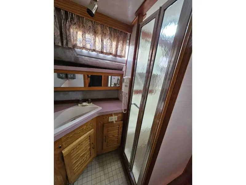 Slide: The Image of Silverton Marine 40 Aft Cabin 1988 - 7