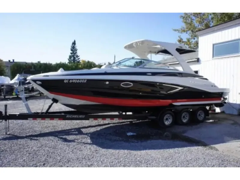 The Image of Crownline Boats E30 2018 - 0