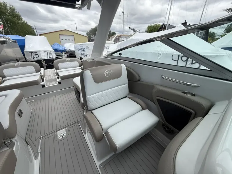 Slide: The Image of Crownline Boats E30 2018 - 13