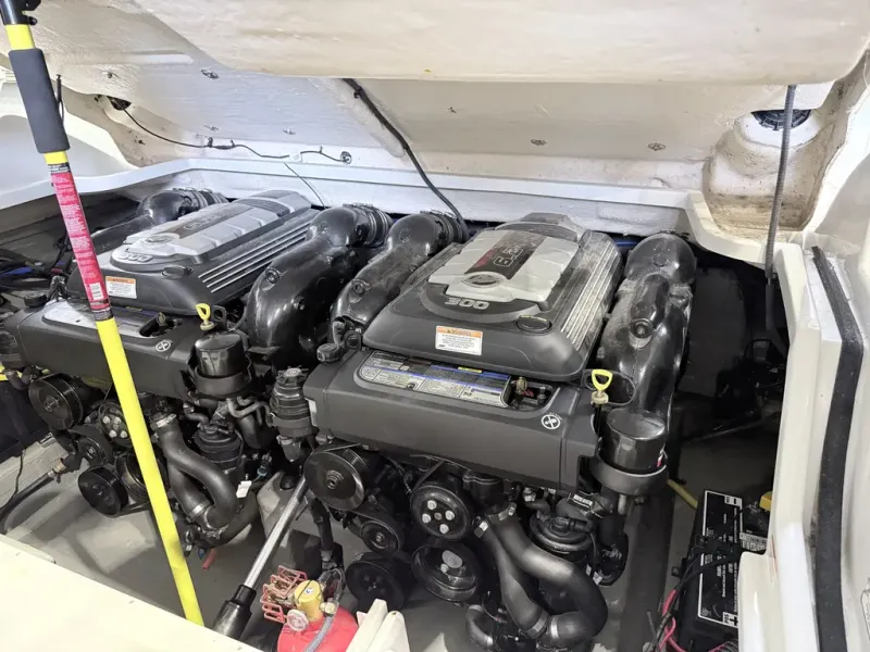 Slide: The Image of Crownline Boats E30 2018 - 25