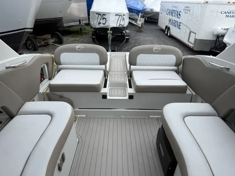 Slide: The Image of Crownline Boats E30 2018 - 5