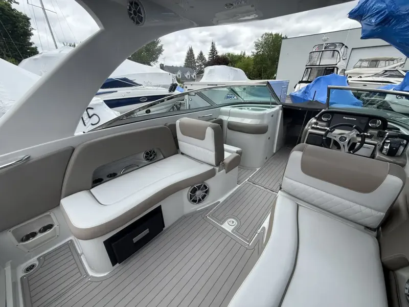 Slide: The Image of Crownline Boats E30 2018 - 7