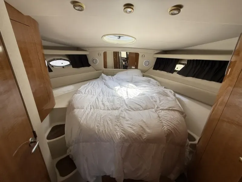 Slide: The Image of Regal 3780 Commodore Fly 2001 - 20