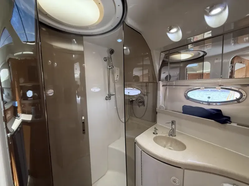 Slide: The Image of Regal 3780 Commodore Fly 2001 - 22