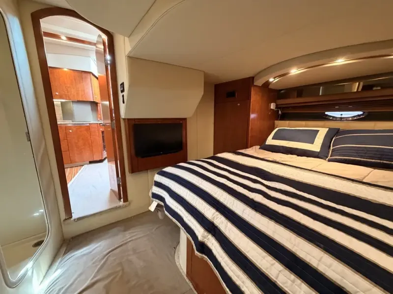 Slide: The Image of Cruisers 460 Express 2008 - 36