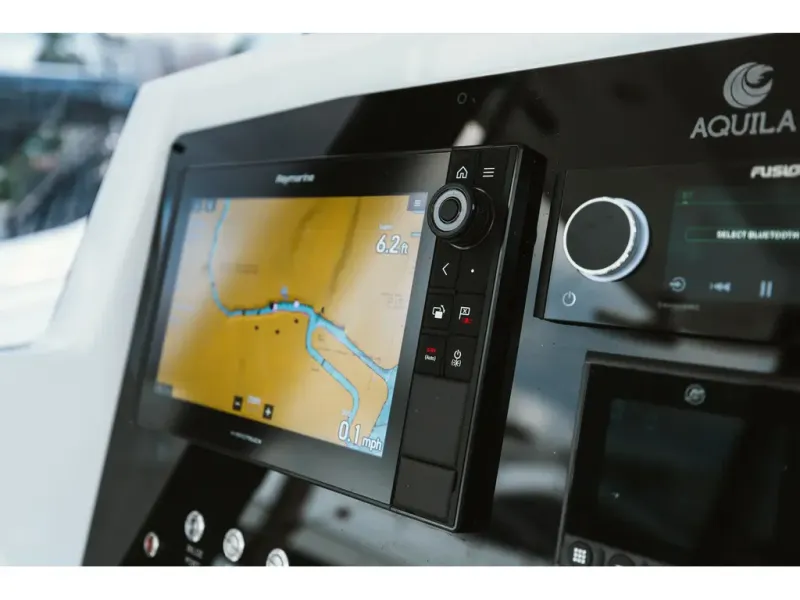 Slide: The Image of Aquila 28 Molokai 2022 - 11