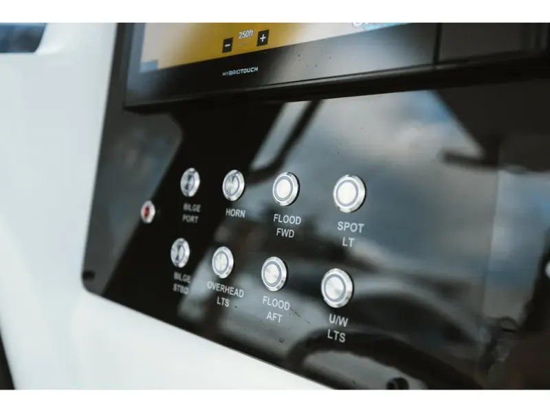 Slide: The Image of Aquila 28 Molokai 2022 - 12