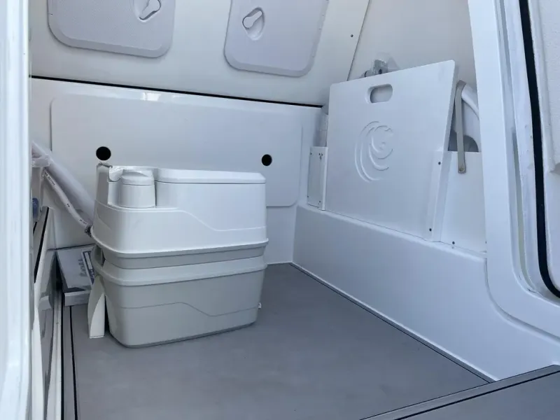 Slide: The Image of Aquila 28 Molokai 2022 - 14