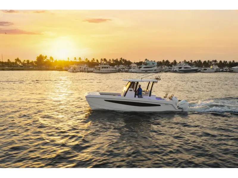 Slide: The Image of Aquila 28 Molokai 2022 - 3