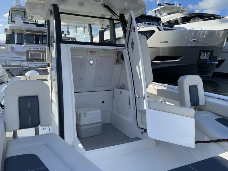 Slide: The Image of Aquila 28 Molokai 2022 - 6