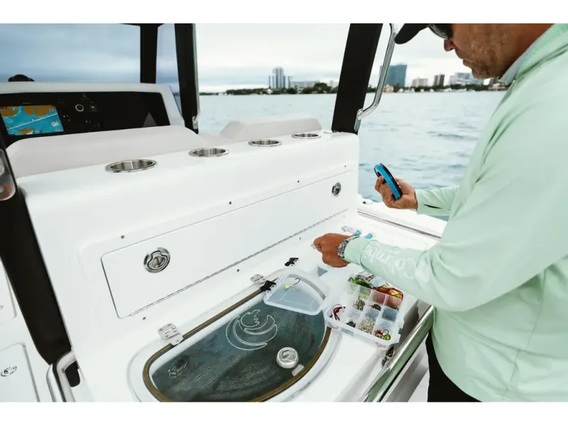 Slide: The Image of Aquila 28 Molokai 2022 - 8