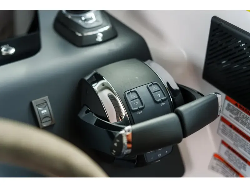 Slide: The Image of Axopar 37 XC CROSS CABIN 2022 - 39