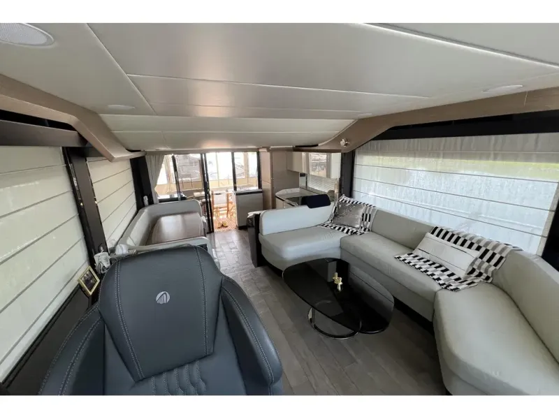Slide: The Image of Absolute NAVETTA 58 2024 - 33