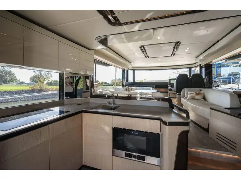 Slide: The Image of Absolute NAVETTA 52 2022 - 19