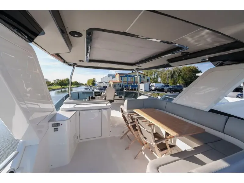 Slide: The Image of Absolute NAVETTA 52 2022 - 54