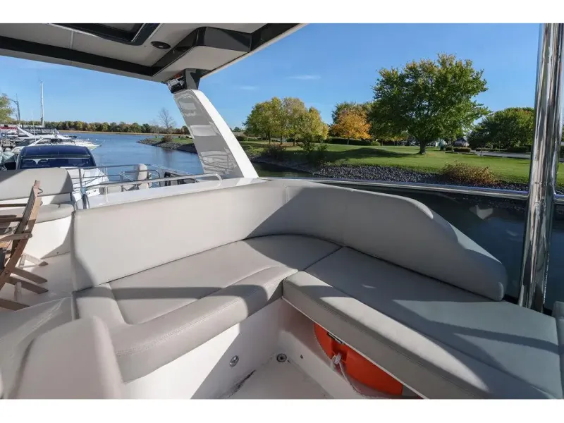 Slide: The Image of Absolute NAVETTA 52 2022 - 57