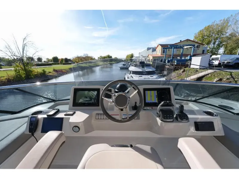 Slide: The Image of Absolute NAVETTA 52 2022 - 63