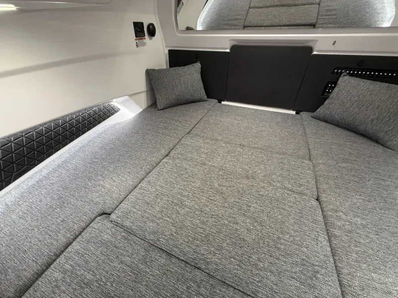 Slide: The Image of Axopar 29 SUN TOP 2026 - 16