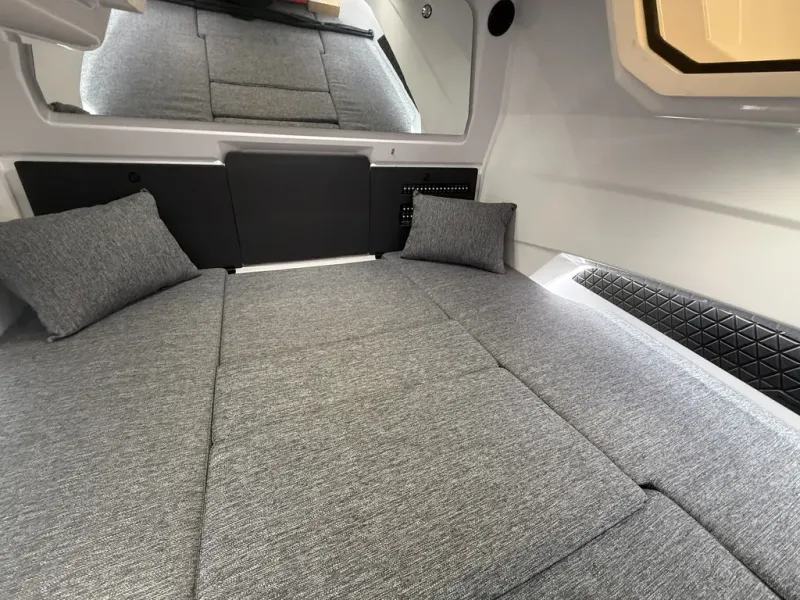 Slide: The Image of Axopar 29 SUN TOP 2026 - 17