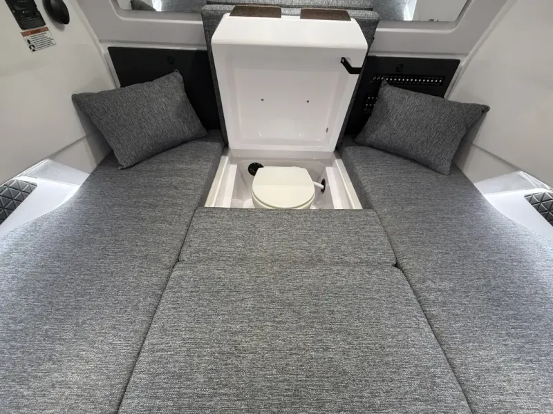 Slide: The Image of Axopar 29 SUN TOP 2026 - 19