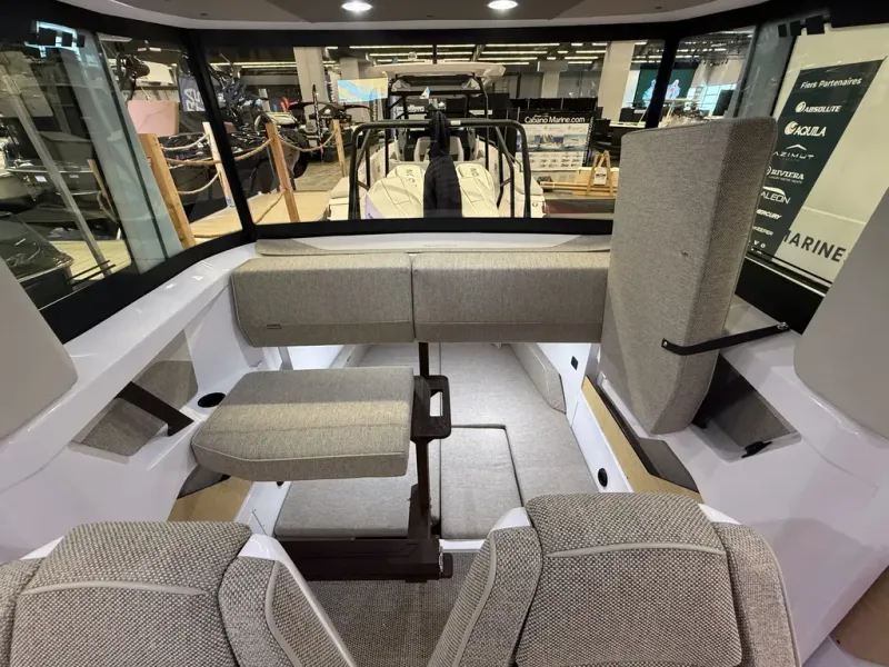 Slide: The Image of Axopar 29 XC CROSS CABIN 2026 - 10