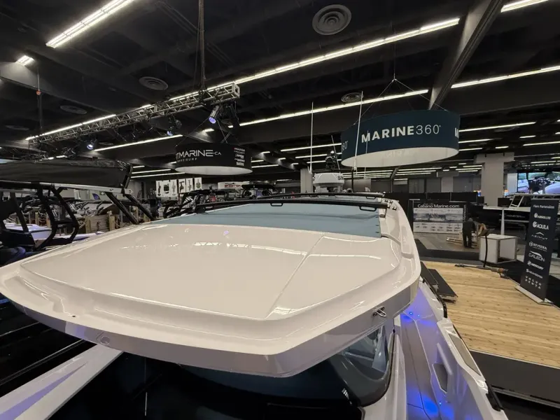 Slide: The Image of Axopar 29 XC CROSS CABIN 2026 - 23