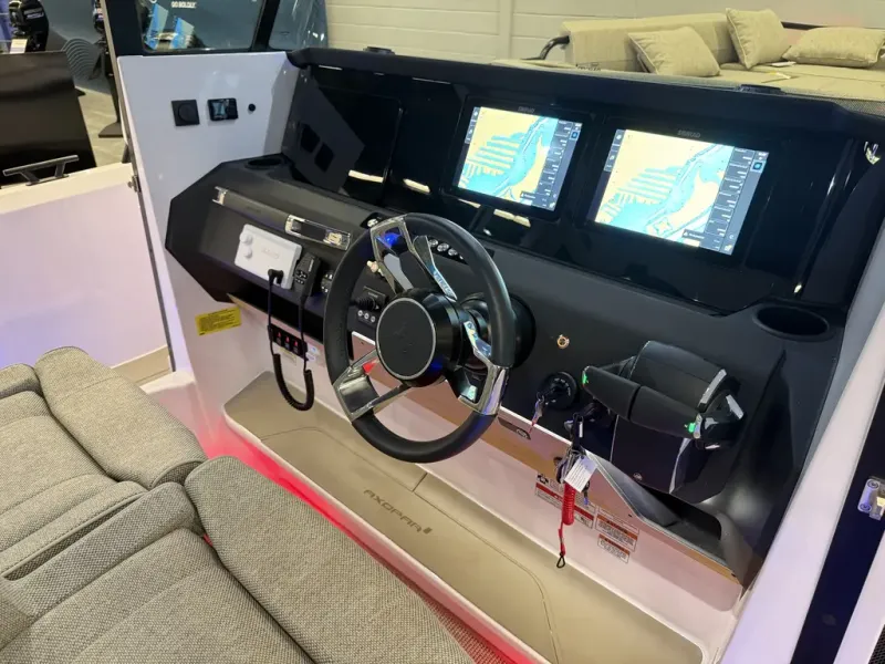 Slide: The Image of Axopar 29 XC CROSS CABIN 2026 - 9