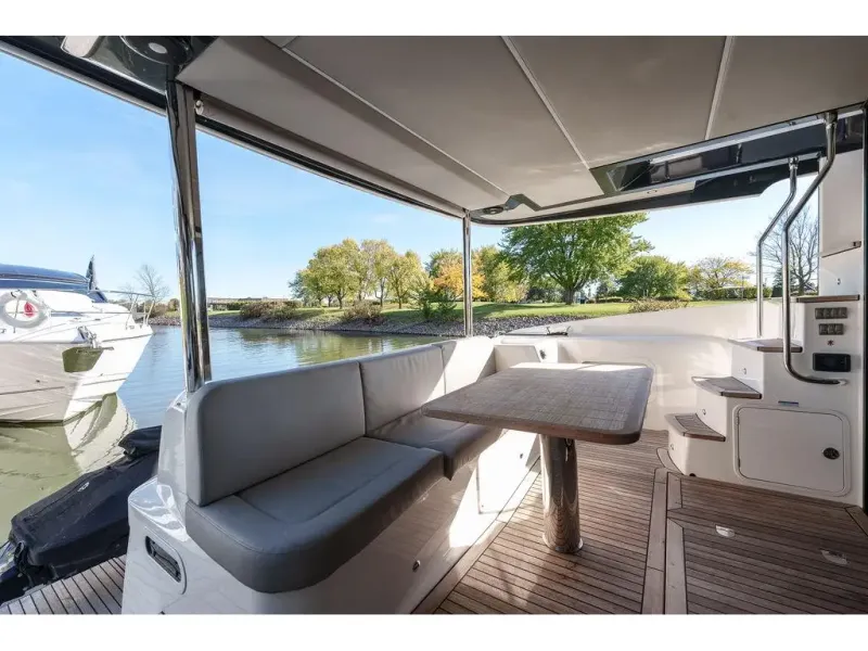 Slide: The Image of Absolute NAVETTA 52 2022 - 13