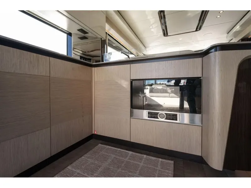 Slide: The Image of Absolute NAVETTA 52 2022 - 20