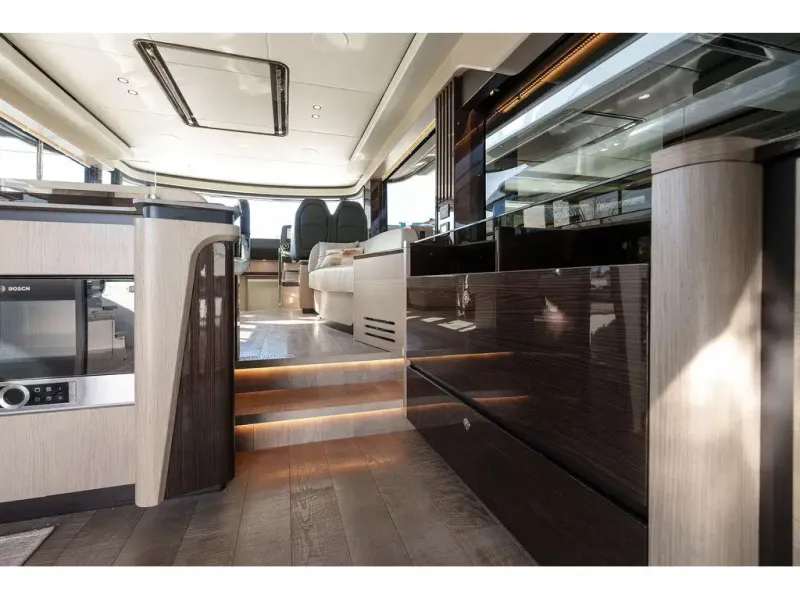 Slide: The Image of Absolute NAVETTA 52 2022 - 22