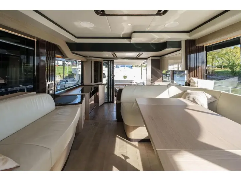 Slide: The Image of Absolute NAVETTA 52 2022 - 26