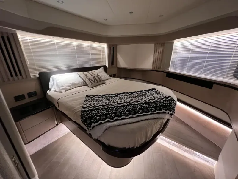 Slide: The Image of Absolute NAVETTA 52 2022 - 37