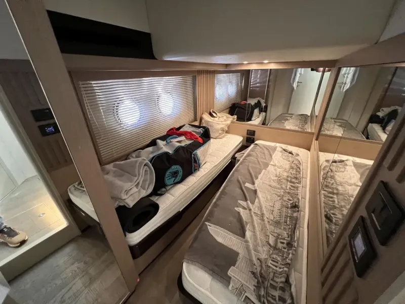 Slide: The Image of Absolute NAVETTA 52 2022 - 40