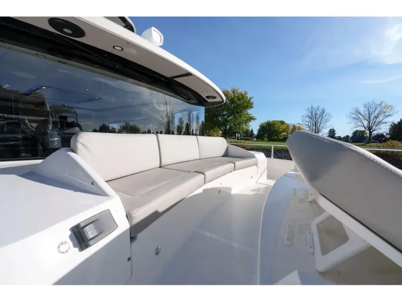 Slide: The Image of Absolute NAVETTA 52 2022 - 49