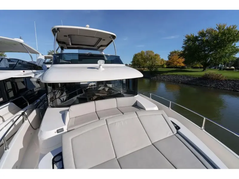 Slide: The Image of Absolute NAVETTA 52 2022 - 51